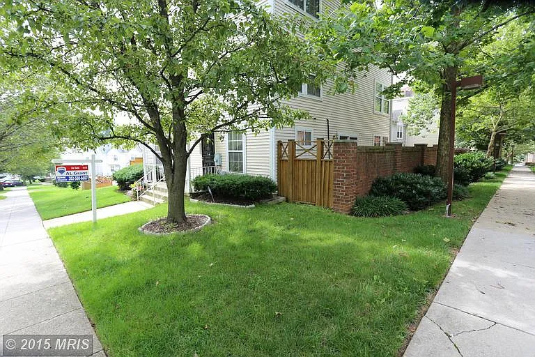 1833 Channing St NE photo 1