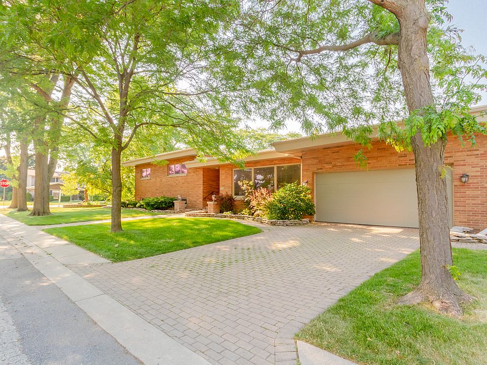 1st image of 3636 W Arthur Ave