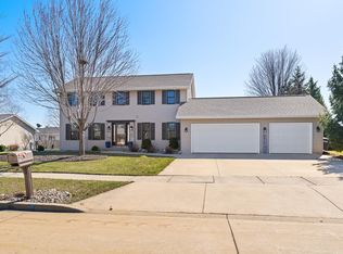 75 Farmstead Ln, Oshkosh, WI 54901