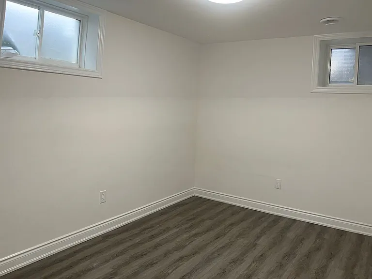 28 Barker Pkwy — Photo 11