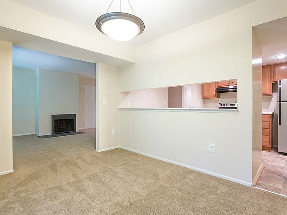 3rd image of 124 Hearne Ct APT 101