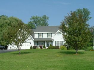 42 Brickyard Rd, Mechanicville, NY 12118