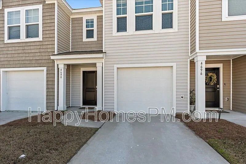Building Photo - 4698 Palm View Cir