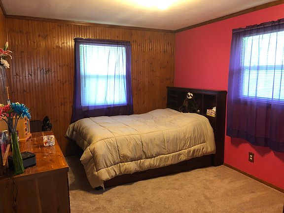 2nd image of 9601 N Bluegrass Ct