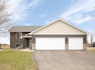 516 Elm St NE, Lonsdale, MN 55046