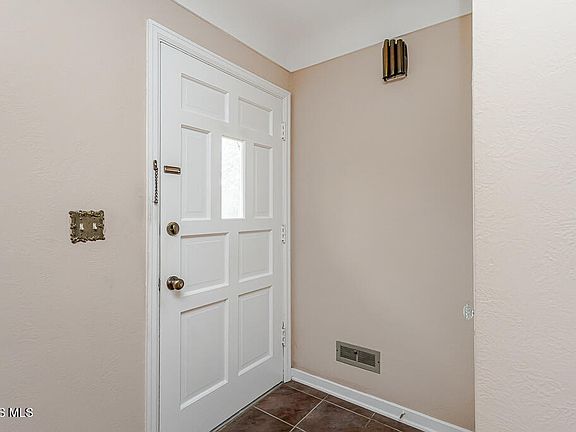 4th image of 3438 Ravenwood Blvd