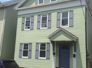 53 Arnold St #1, Providence, RI 02906