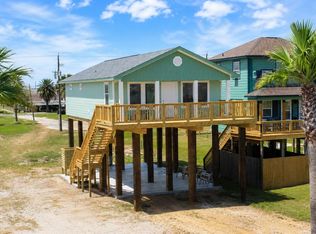 312 Surf Dr, Surfside Beach, TX 77541
