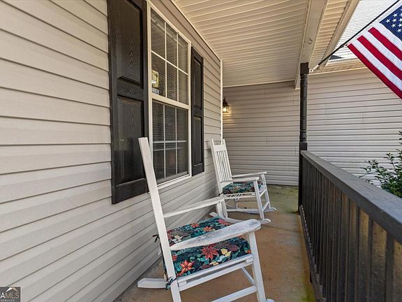 3rd image of 90 Stallsworth Rd