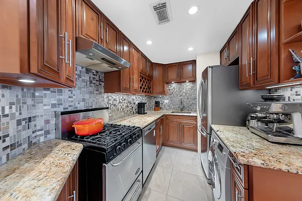 Rented by R New York | media 4