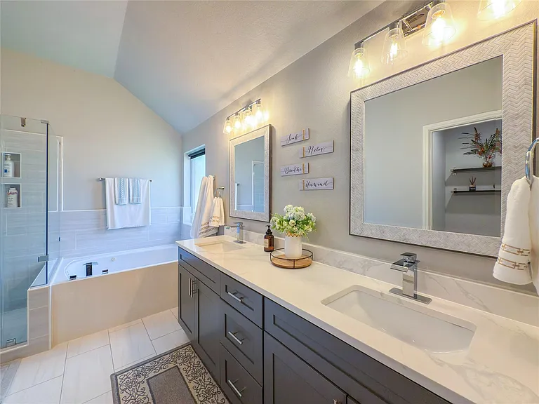 2516 Spring Landing Dr — Photo 17