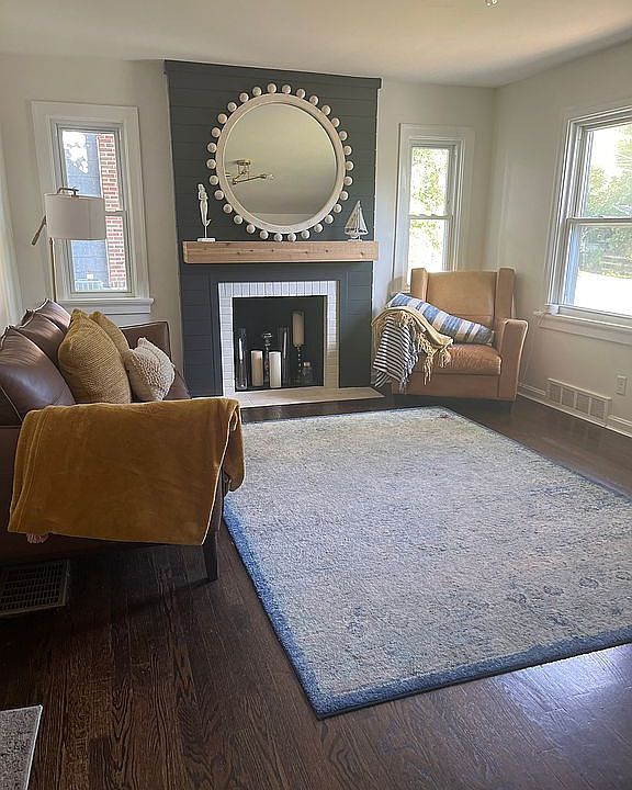 2nd image of 6916 Buckingham Pl