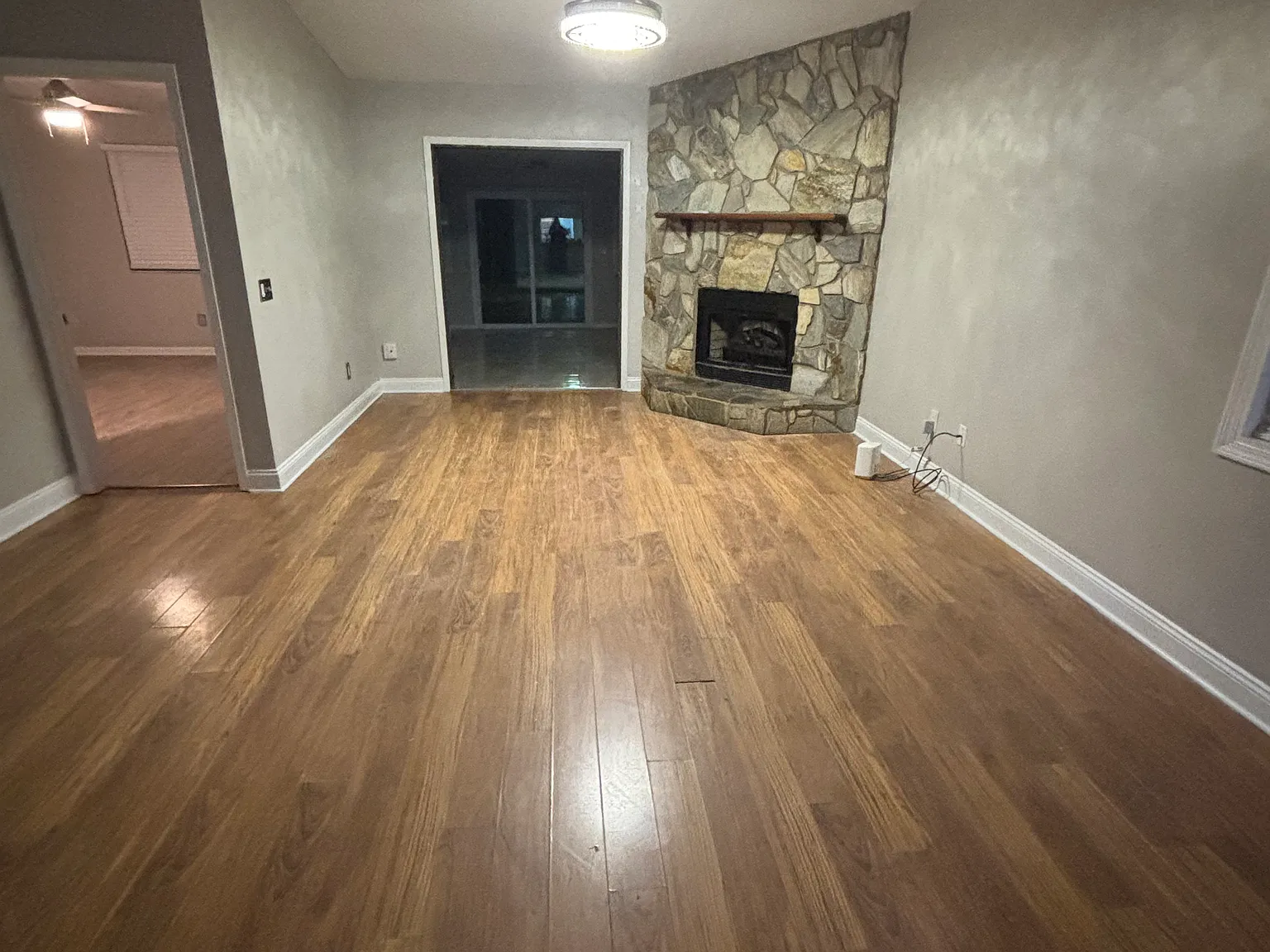 2 bed, 1354 sqft, $1,700 — Photo 3