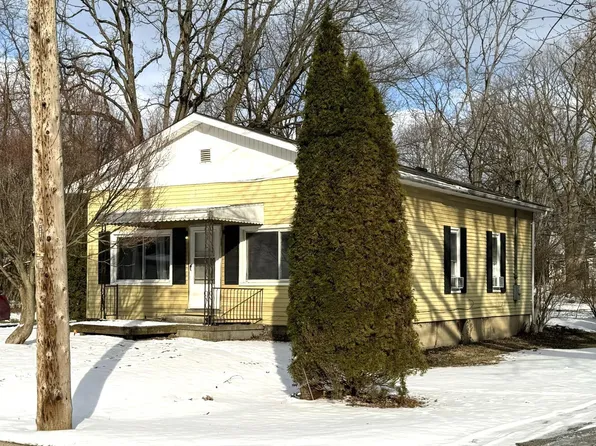 352 S Mulberry St, Wilmington, OH 45177