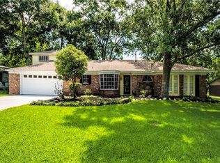 409 S Burnett Dr, Baytown, TX 77520