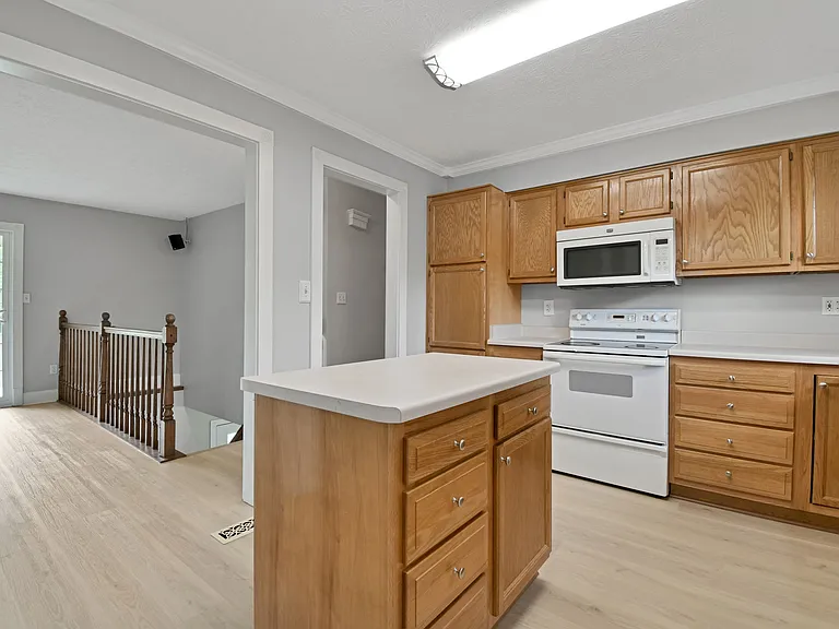 5978 Alice Dr — Photo 11