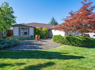 56 Osprey Dr, Eagle Pt, OR 97524