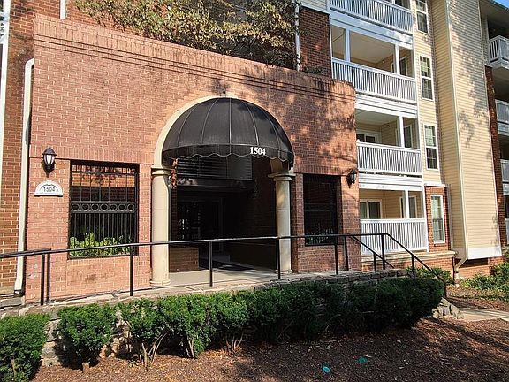 2nd image of 1504 Lincoln Way APT 115