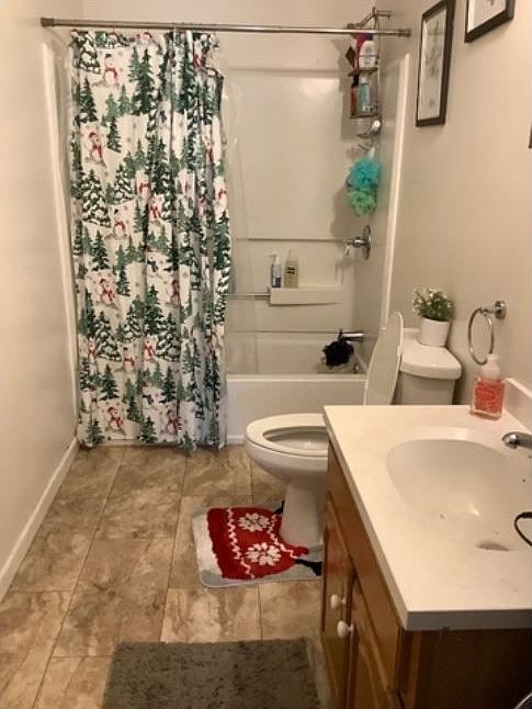 Spacious bathroom