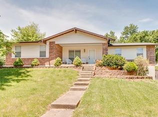 2 Wood Ct, Saint Peters, MO 63376