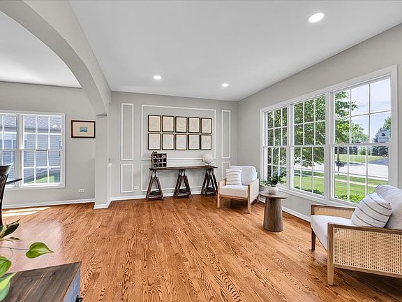 3rd image of 5 Covington Ct