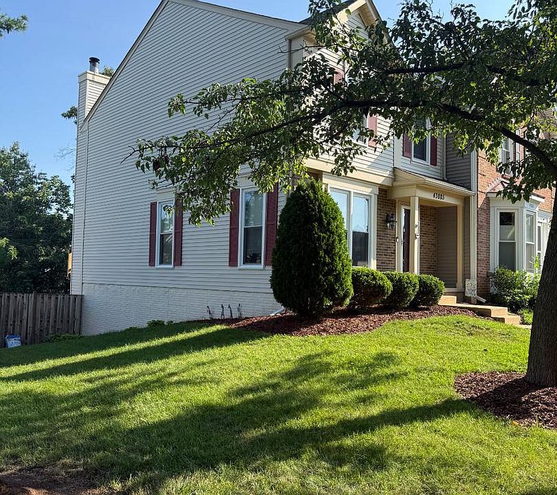 2nd image of 43885 Laburnum Sq