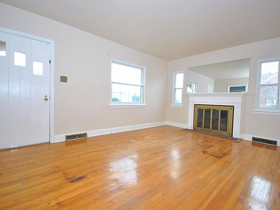 3rd image of 6009 Igloe Dr