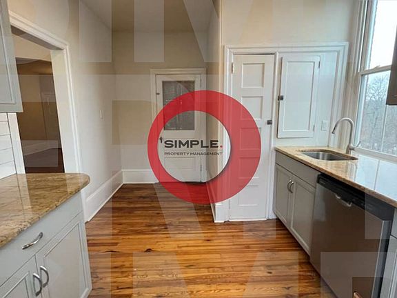 2nd image of 556 Main St APT B1