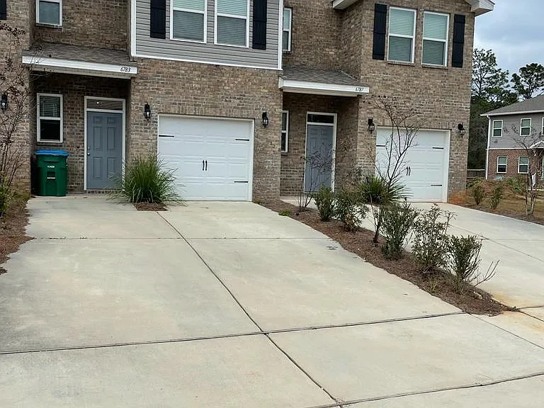 6783 Spaniel Dr — Photo 2