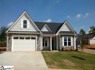 102 Highlands Dr, Belton, SC 29627