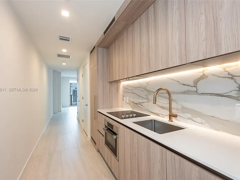 77 SE 5th St #1804 — Photo 8