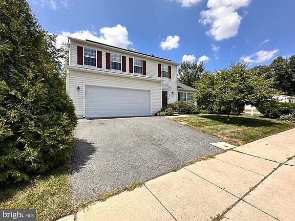 2nd image of 100 Grace Manor Dr