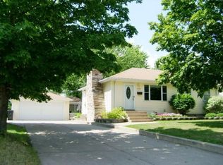 6527 Ewing Ave N, Brooklyn Center, MN 55429