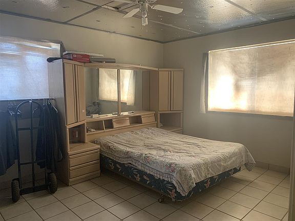 5th image of 821 E Hacienda Dr