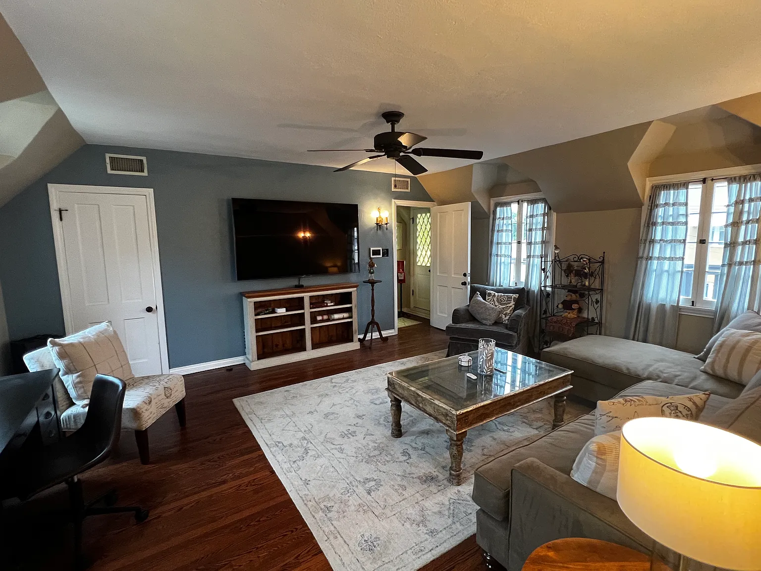 943 S Sierra Bonita Ave — Photo 2
