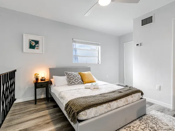 5817 NW 37th St, Virginia Gardens, FL 33166