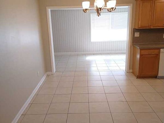 4th image of 1809 Louvre Dr