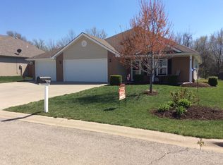 507 SW 6th Ter, Oak Grove, MO 64075