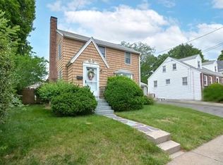 152 Laurel St, Melrose, MA 02176