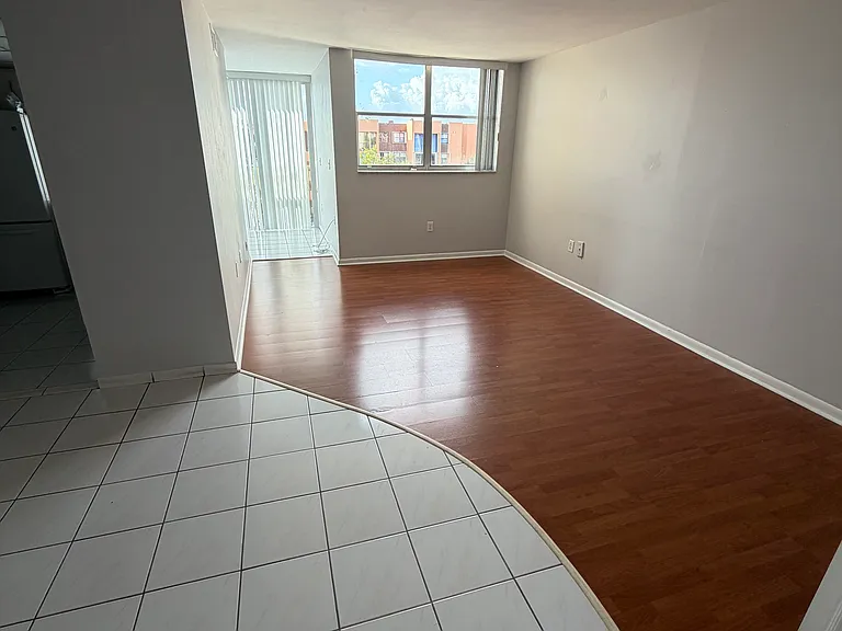 9431 SW 4th St #411 — Photo 3