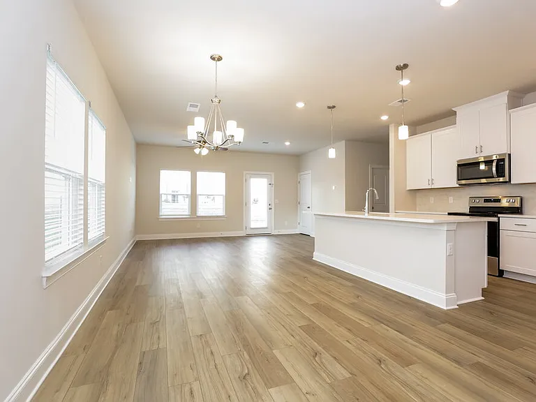 1725 Tahoma Dr — Photo 5