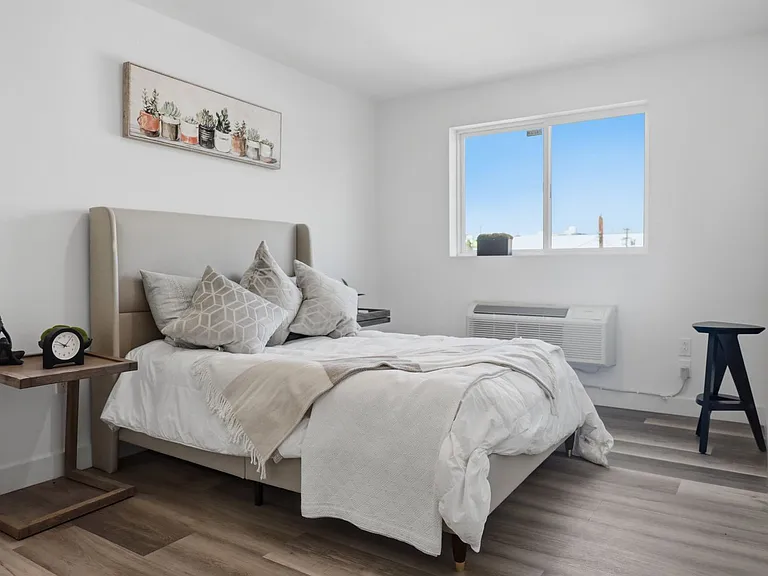 2837 San Marino St #103 — Photo 5