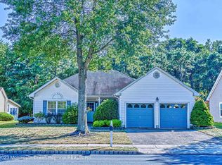 19 Molly Ln, Brick, NJ 08723