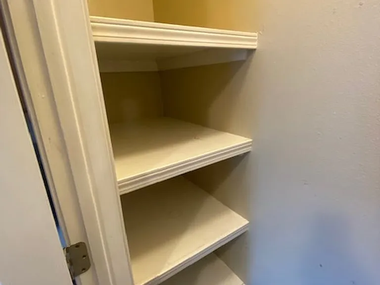 320 E Evergreen Ln — Photo 5