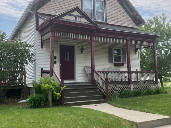 901 N 14th St, Manitowoc, WI 54220