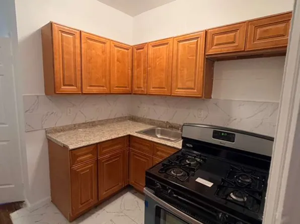 883a Greene Avenue image 8 of 11