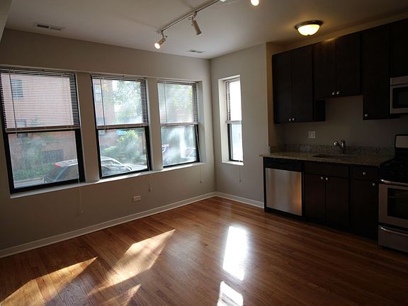3rd image of 2438 W North Shore Ave