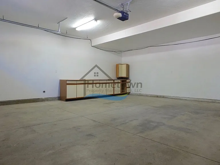 908 E Davis Ave — Photo 23