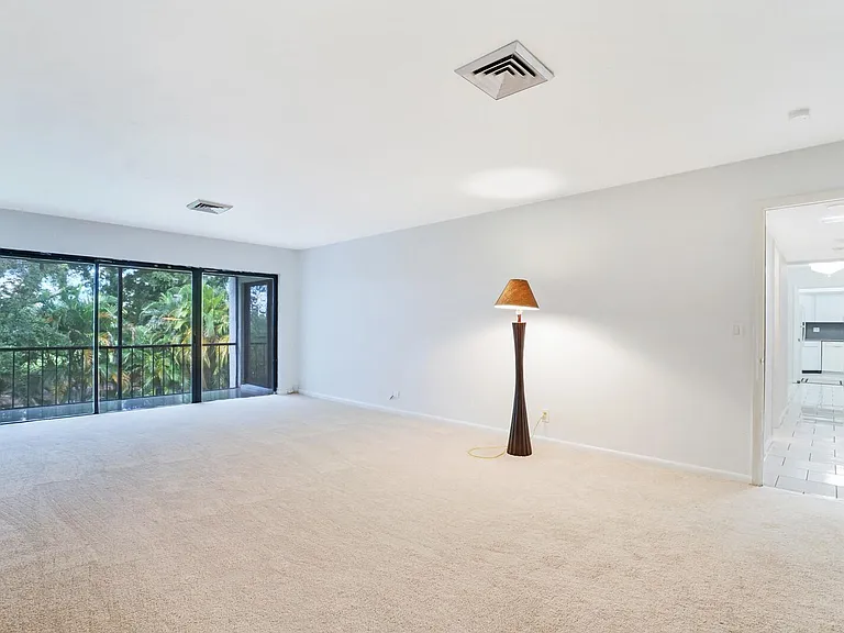 1739 Embassy Dr #202A — Photo 18