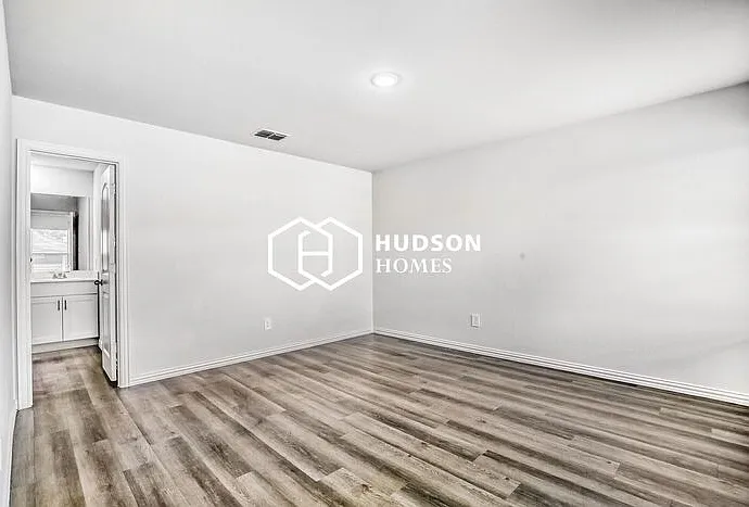433 Shorty St — Photo 8